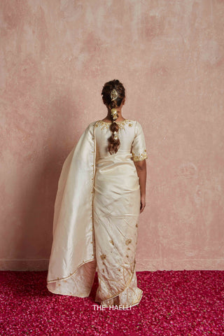 Leela Off White Tussar Silk Saree Leela Off White Tussar Silk Saree