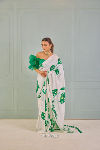Eve White Crepe Silk Saree Eve White Crepe Silk Saree
