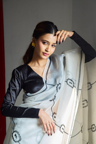 Velora Black Sleeves Stretchable Blouse