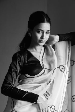 Velora Black Sleeves Stretchable Blouse